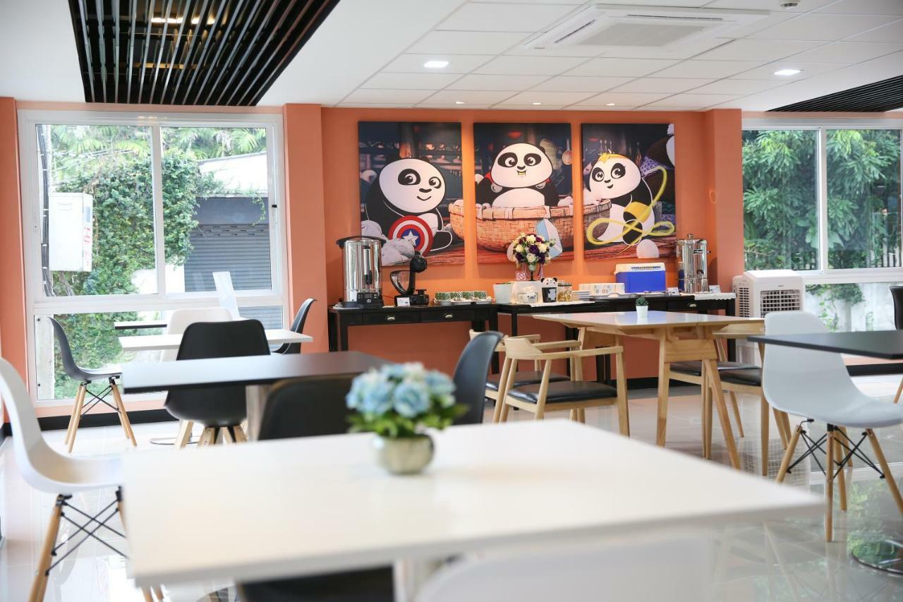Lucky Panda Hotel Csiangmaj Kültér fotó