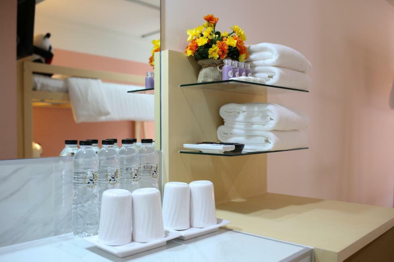 Lucky Panda Hotel Csiangmaj Kültér fotó